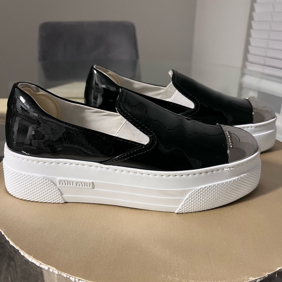 MIU MIU PATENT LEATHER PLATFORMS SHOES - Picture 2 of 7